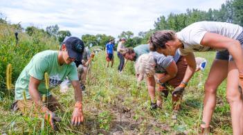 SI-MBA students working outside at the Intervale