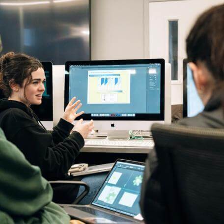 students working in a computer lab