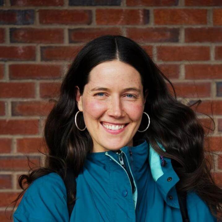 Lauren Akin headshot