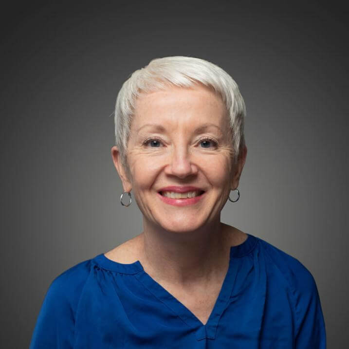 headshot of smiling woman