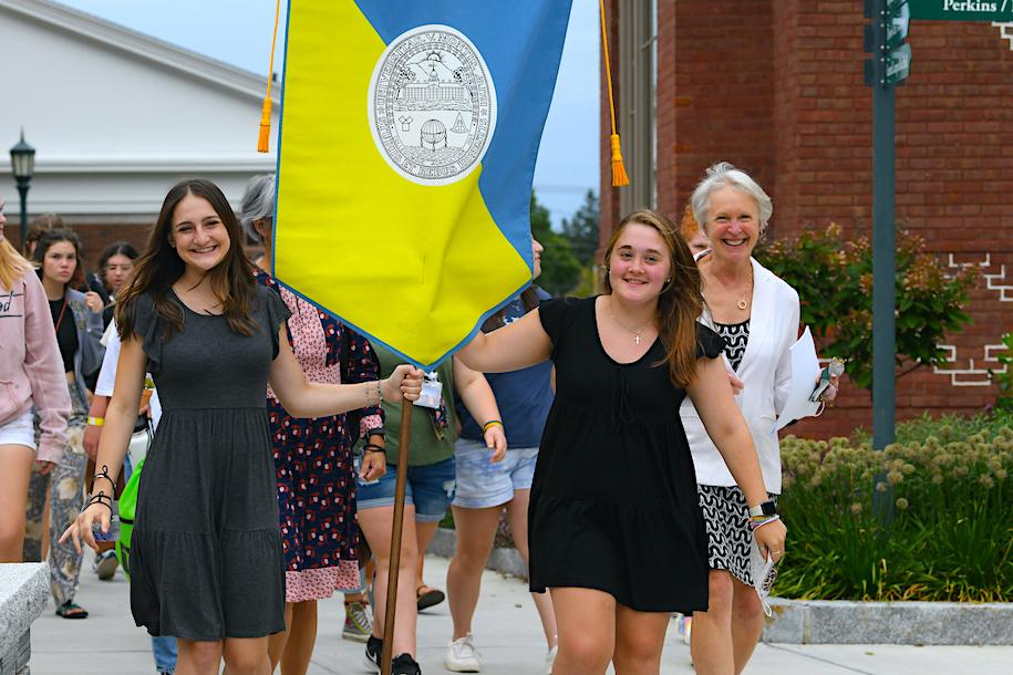 Maggie Sorrentino, Sarah Bassett and Katie Shepherd lead an incoming class of first-year students at CESS Orientation in 2021.