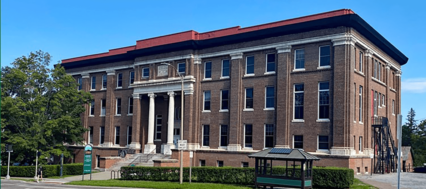 shot of John Dewy hall, home of the department of Psychological Science