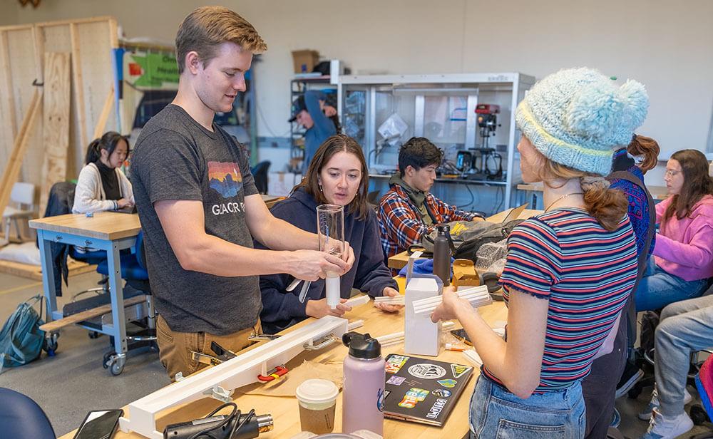 Biomedical design students collaborate on a lab project