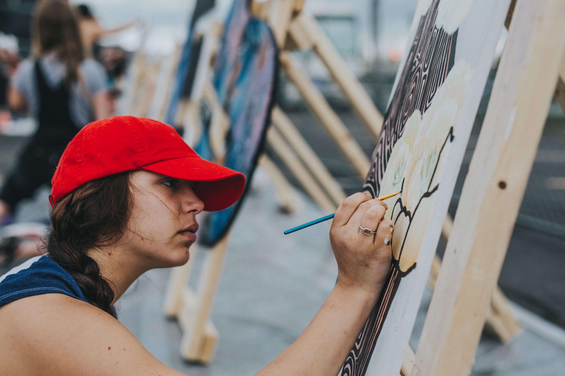 girl painting