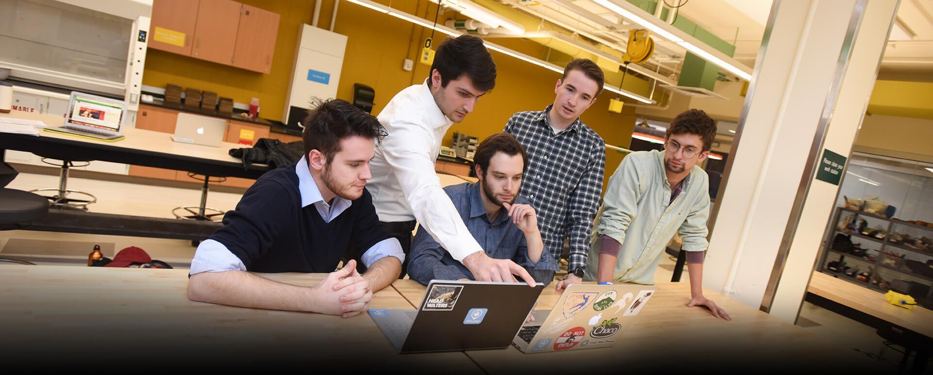 CS students discuss project in a Votey lab
