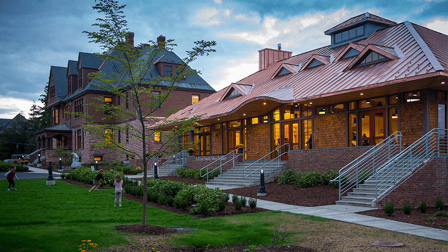 exterior entrance of UVM Alumni House