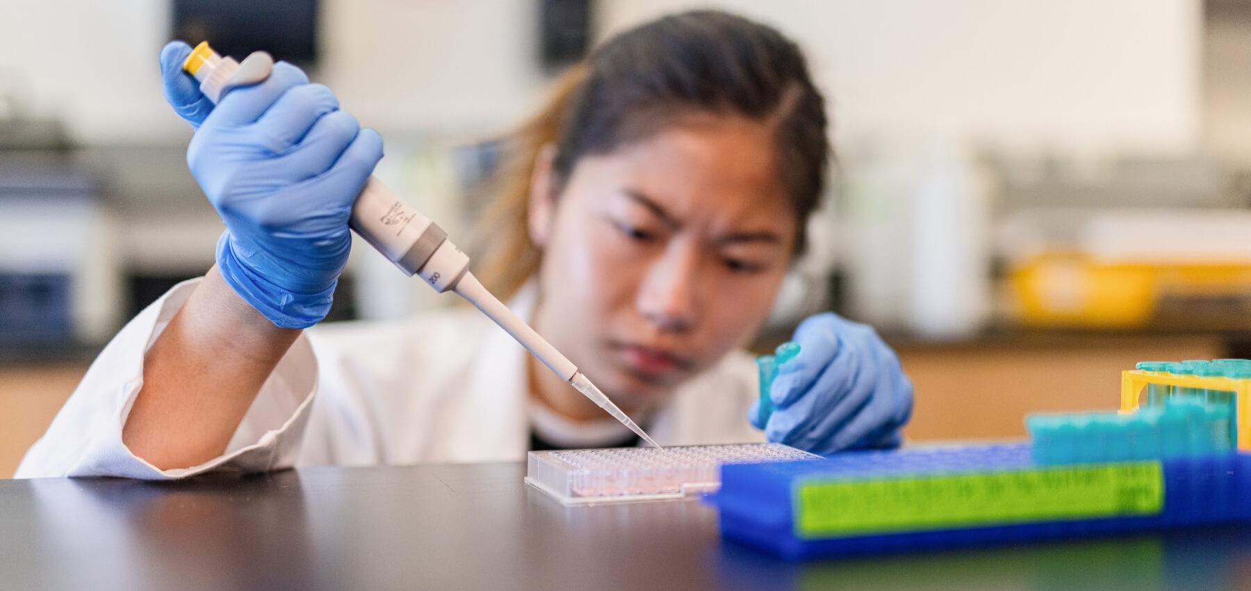 Lab researcher