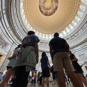 students in DC rotunda