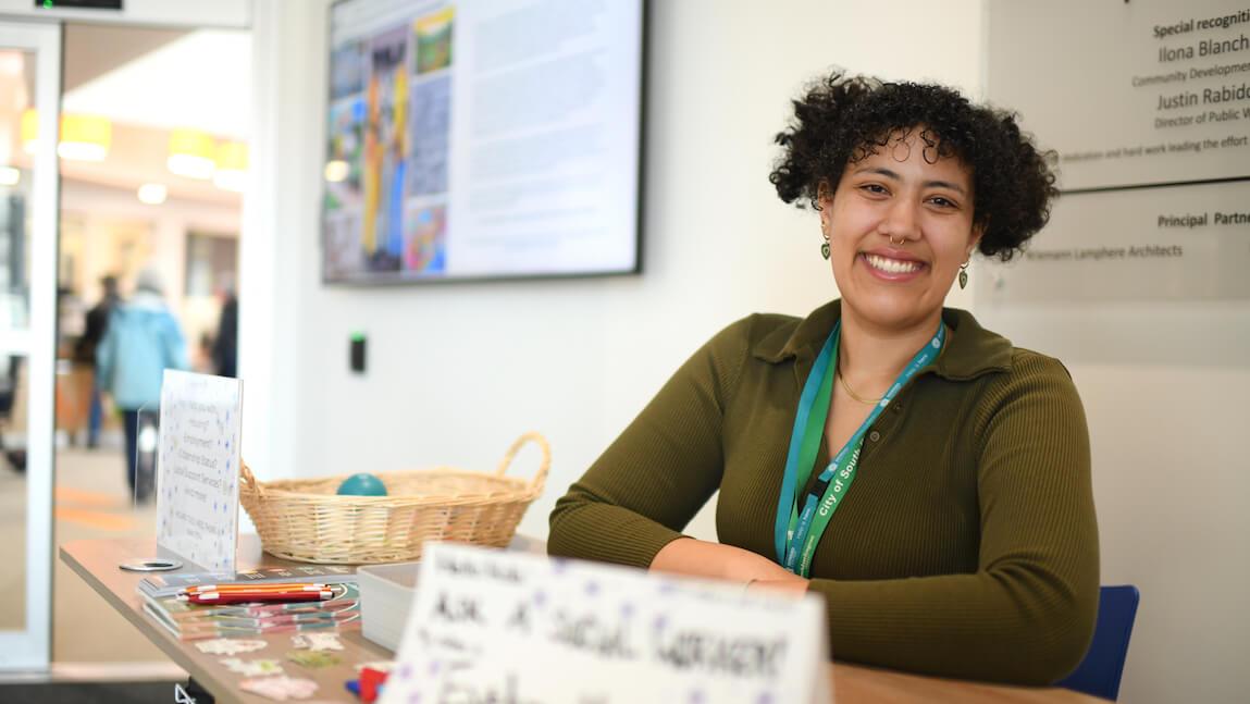 Evelyn Monje at her mobile social work desk at the South Burlington Public Library.
